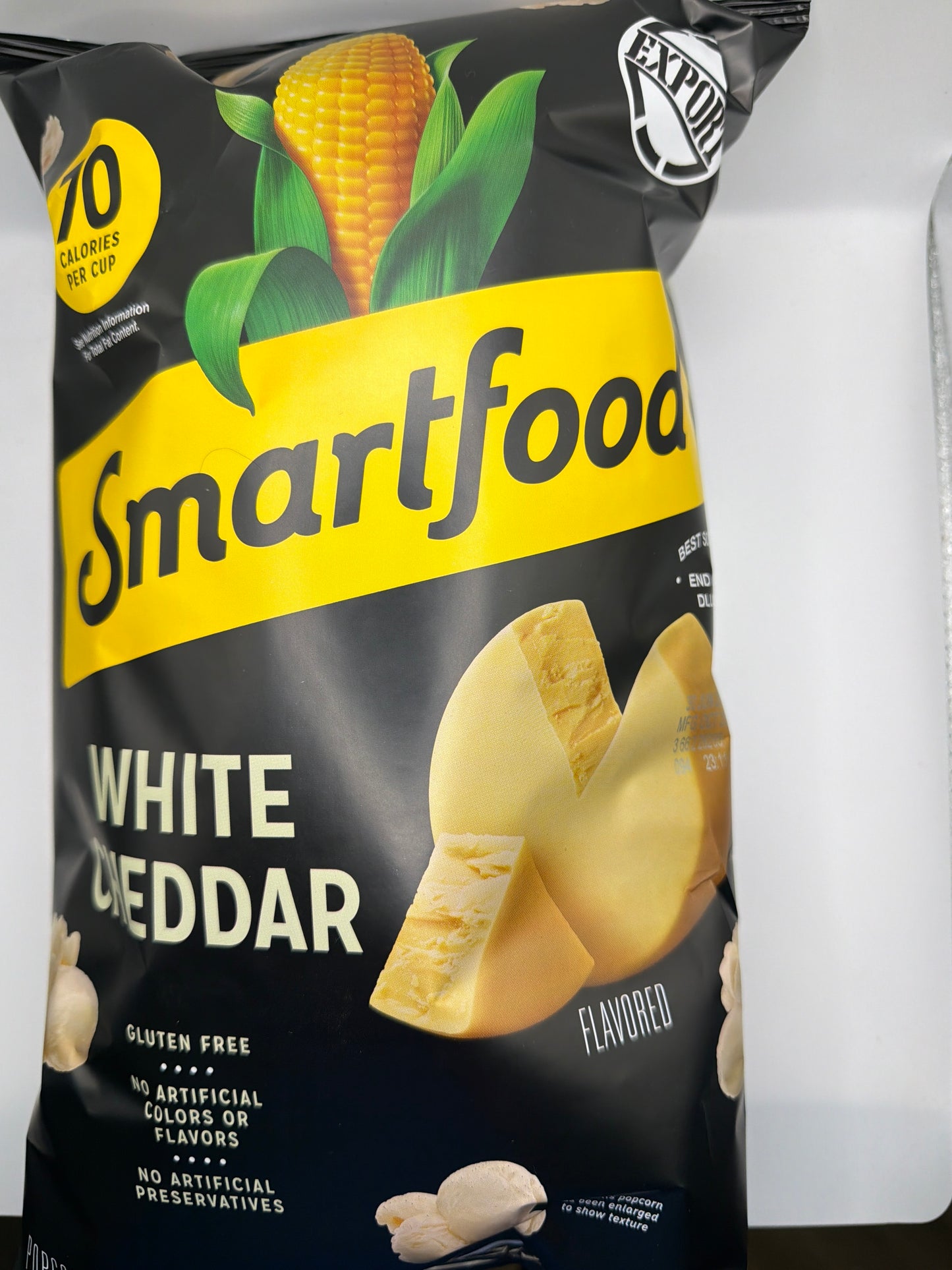 Smart food White cheddar popcorn 155.9g bag XL