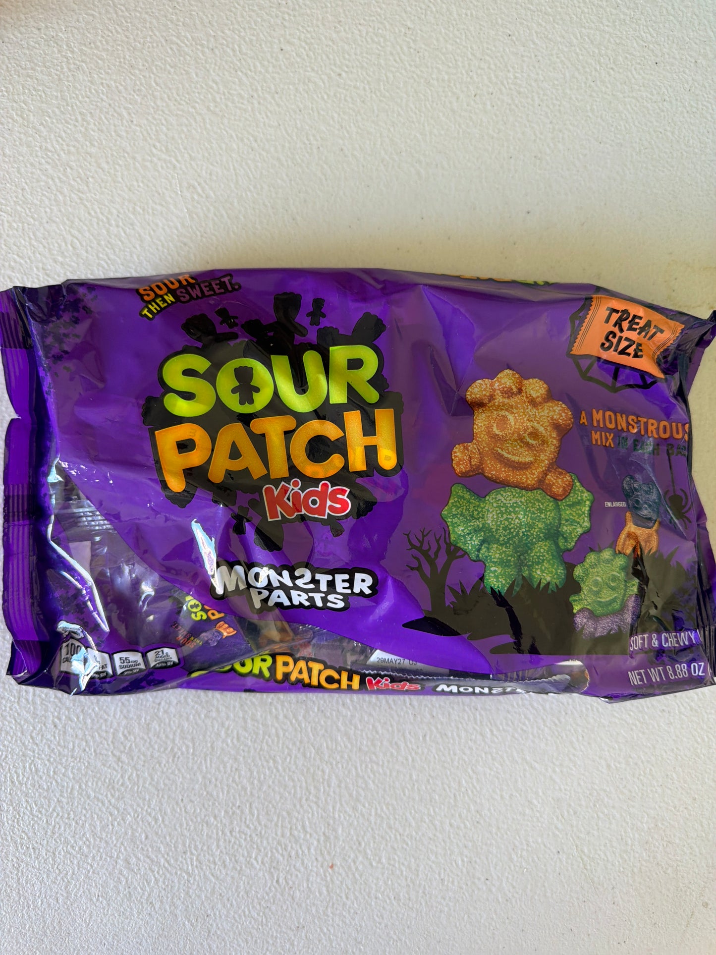 Sour Patch Kids Monster Parts Treat Size Bags 252g
