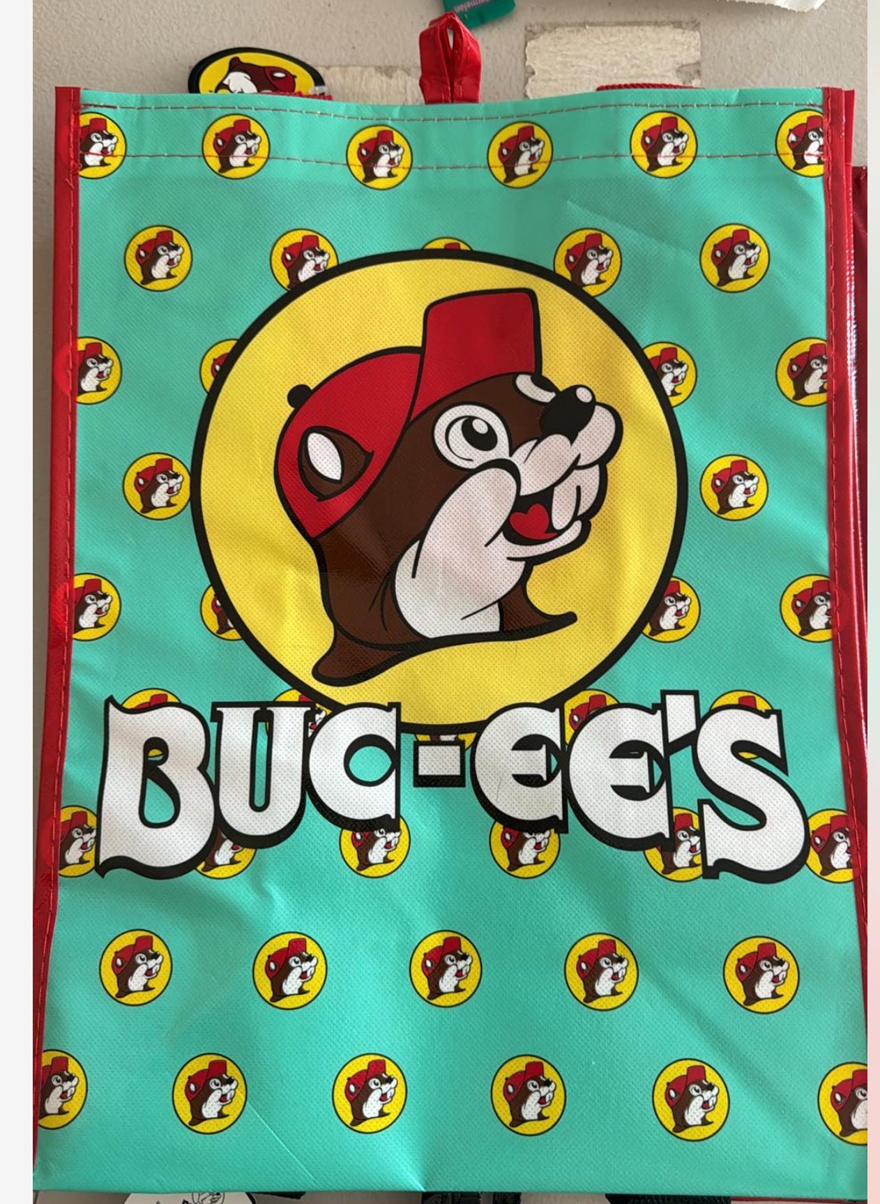Bucees Merchandise & Snacks